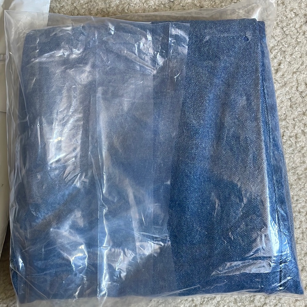 Kittenish Go-To Mid Rise Jeans